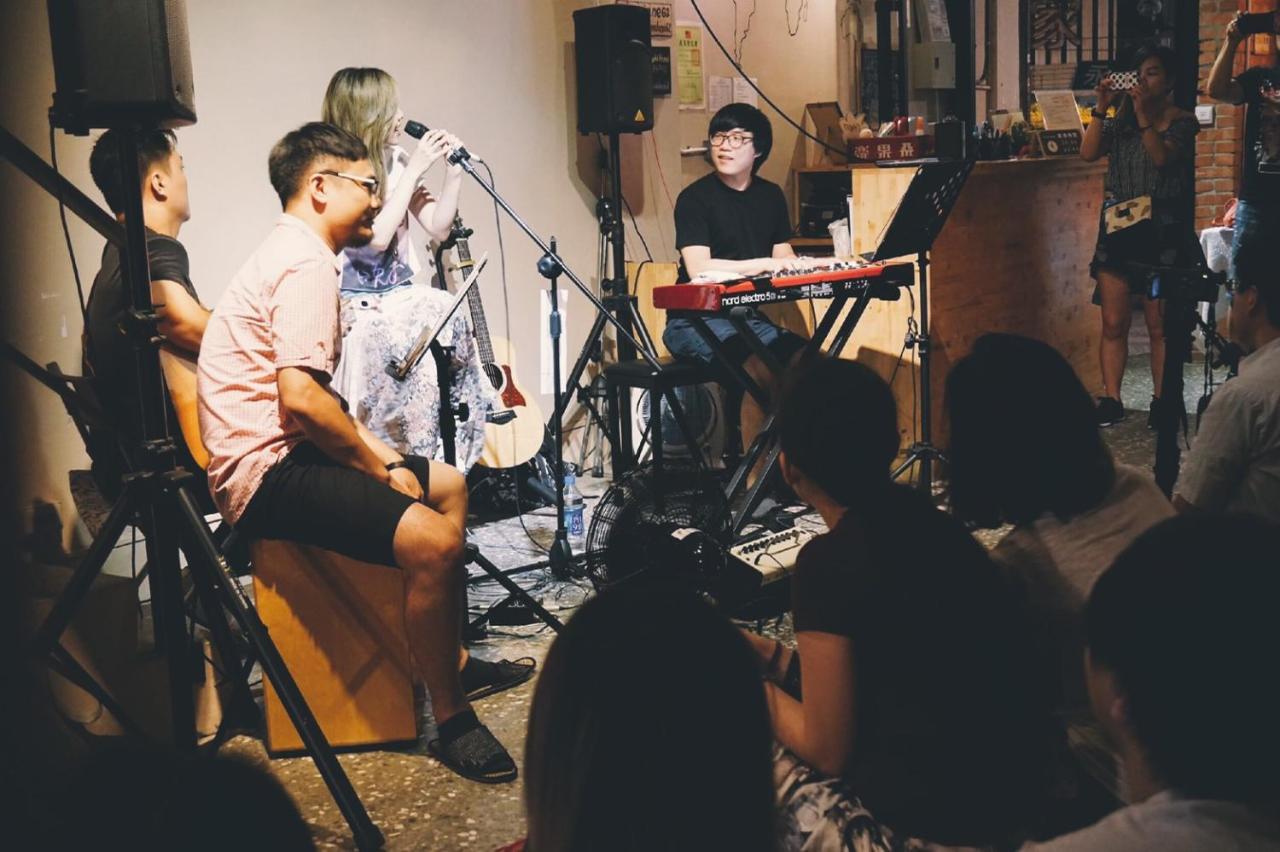 62巷背包客棧 Lane62 Hostel Longjing Dış mekan fotoğraf